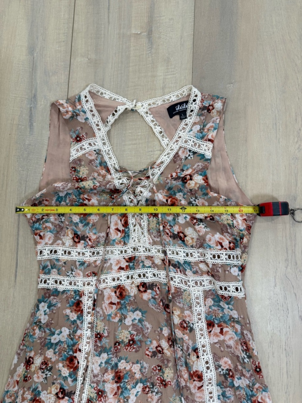 Lulu's Floral lace -Trim Maxi Dress in Blush and Teal - Picture 5 of 9